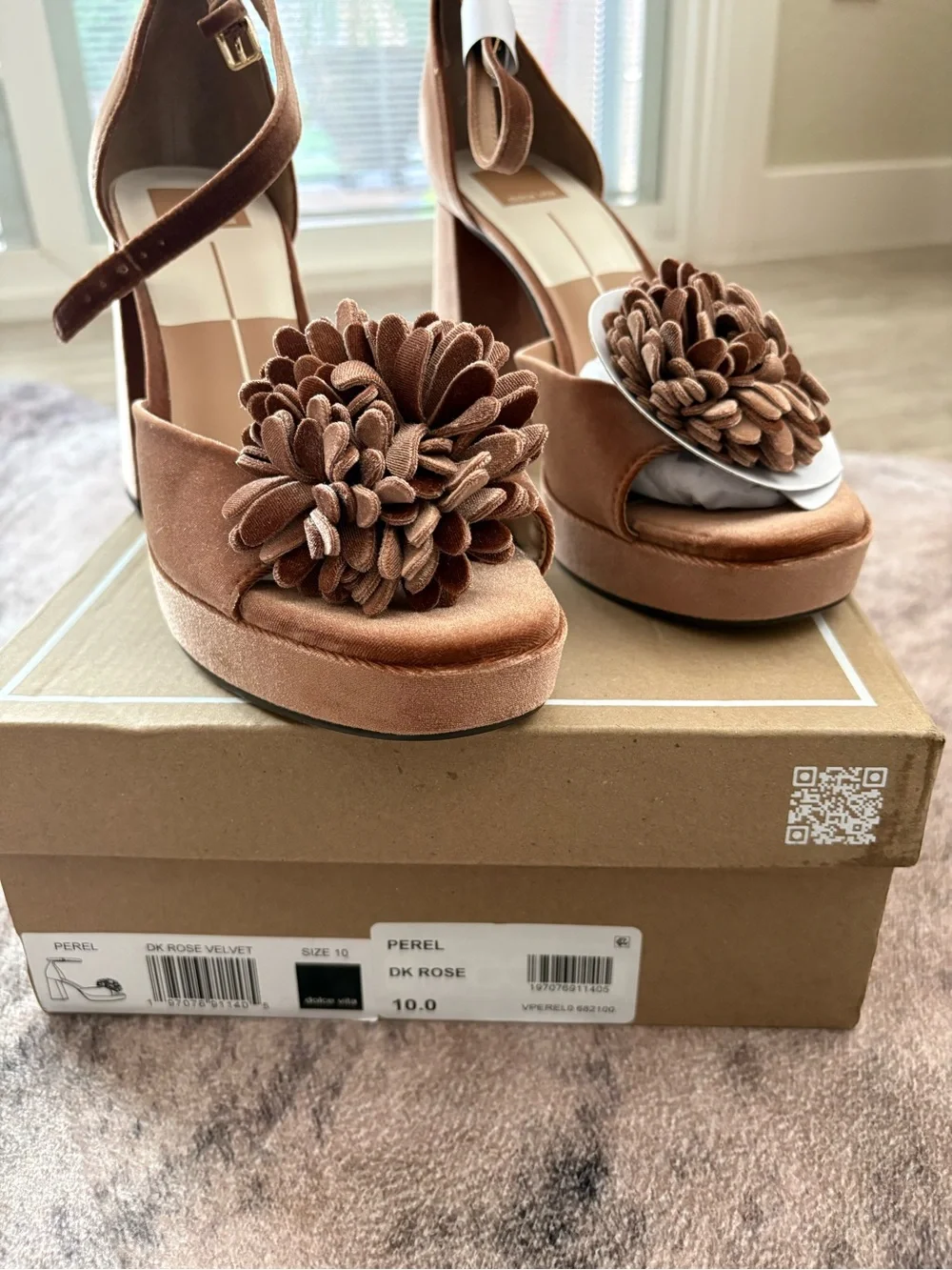 Dolce Vita Perel Dark Rose Velvet Platform Block Heels with Floral Pom New 10M